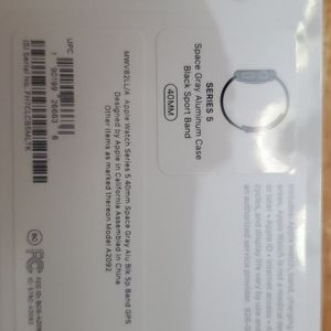 Apple watch series 5. 40 mm. Gray/black.